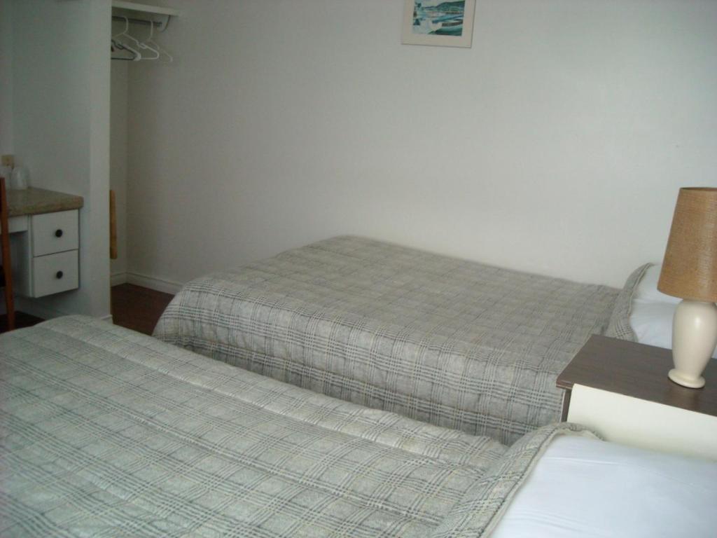 L'Anse-au-Griffon Motel Le Noroit חדר תמונה